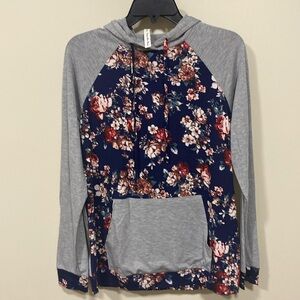 NWOT Vanilla Bay long sleeve top small